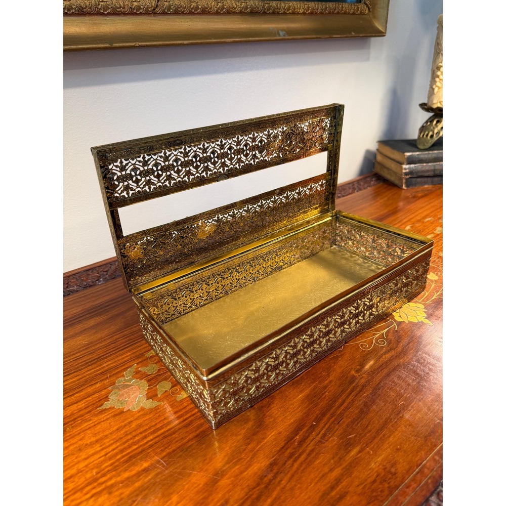 Vintage Filigree Tissue Box Cover with Roses - Picture 13 of 17